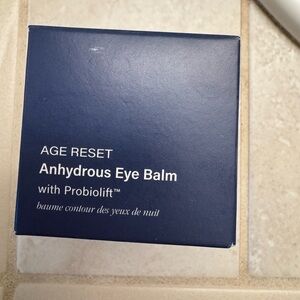 New Skinn Age Reset Anhydrous Eye Balm With Probiolift Night Treatment